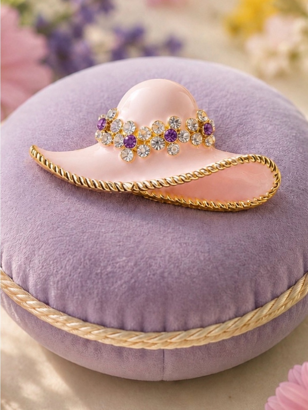 😎🌺Brooch Pin Pink Enamel Hat Bonnet with Rhinestone Flowers Floral Gold